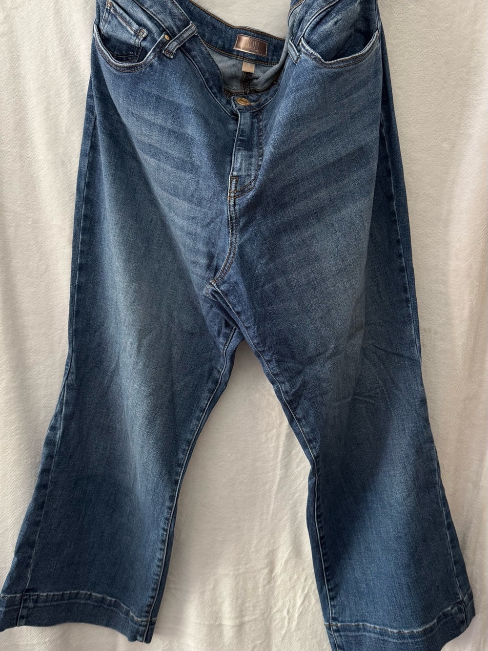 Kut from the Kloth Women's Kelsey high rise Ankle flare Jeans